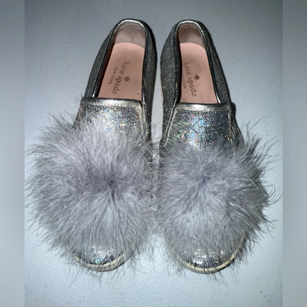 Kate Spade Latina Silver Leather Sequin Feather Pom Shoes Size 6M